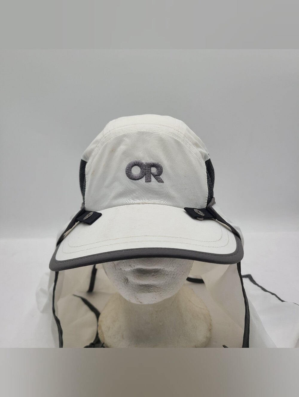 B55 Outdoor Research UPF 30+ Sun Hat M Snap Neck Gaiter Cap Hiking Fishing